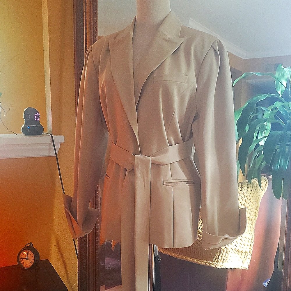 New York & Company Tan Blazer NWT size 18